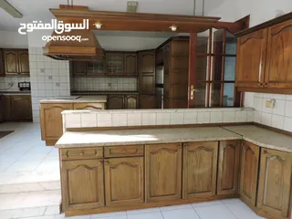  28 فيلا مستقلة للبيع خلدا العواجانيه على مساحة أرض دونم