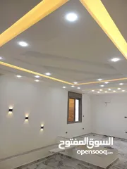  5 شقه مع رووف دوبلكس 220م للبيع جنوب كليه الطب لجامعه اليرموك خلف صيدليه الرازي وغرب دوار اللوازم