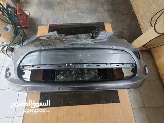 12 طبون امامي ليف 2015 نظيف في كسر بسيط عند قاعدة الشحن تمت معالجته بلاصق قوي جدا وايضا جناح امامي يمين