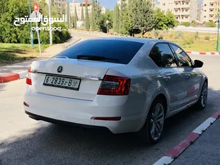  10 اوكتافيا 2016