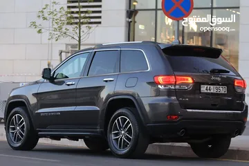  8 2017 Jeep Grand Cherokee Limited جيب جراند شيروكي ليميتد موديل 2017 فحص كامل 7 جيد بدون ملاحظات