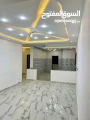  7 شقه للبيع  165م الزرقاء الجديده - جبل المغير تشطيب فندقي موقع مميز منطقه فلل وواجهه معماريه عصريه