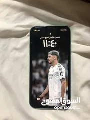  2 ايفون 11 .