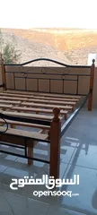  11 تخت مجوز لشخصين للبيع بحاله جيدة جداً