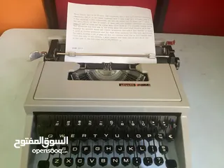  2 الة كاتبة Olivetti Dora Typewriter Fully fixed, Deep Cleaned, Lubricated and has Fresh New Rubber.