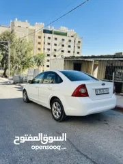  4 فورد فوكس للبيع