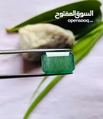  1 حجر زمرد زامبي طبيعي مع شهادة مختبر natural emerald stone