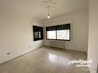  3 شقة غير مفروشة للإيجار 215م2 ( Property 15942 ) سنوي فقط