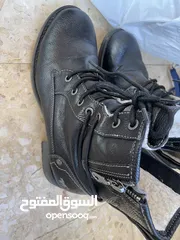  1 احذية عدد 5 للبيع بسعر واحد