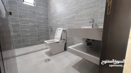  15 شقق طابقيه 170 متر فاخره  للبيع في الزرقاء الجديده شارع الونك (الكرامه)