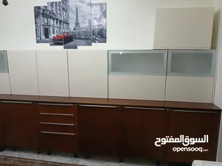  13 مطبخ خشب جوايكو مميز شبه جديد للبيع بالسعر مميز جدا المطبخ عبارة عن 3 واجهات بحالة الوكالة مميز جدا
