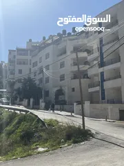  6 شقه للبيع بالطيره بالقرب من المدرسه الانجليه مدخل مستقل على شارع القاهره