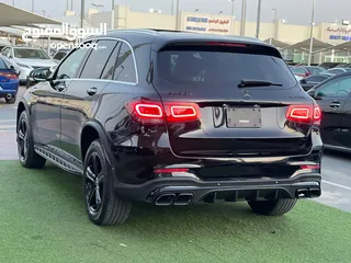  11 Mercedes GLC 300 2019