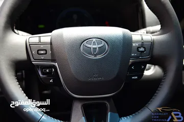  9 تويوتا كامري هايبرد رمادي 2025 Toyota Camry Hybrid HEV