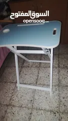  2 مكتب صغير للاطفال للدراسه واللعب كثير مرتب وقصير وبوسع المساحات الصغيره