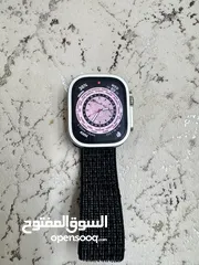  3 ساعة ابل الترا 2 بحالة الجديد ولا خدش مع الشاحن الاصلي والكستك للاصلي بطارية 99 كفالة لشهر 10