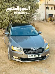  1 سكودا سوبير بنزين 4/4  280حصان اقتصاديه جدا المحرك الجديدللبيع سكودا سوبرب 2019