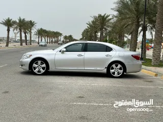  1 Lexus LS-460L 2012 (Silver)