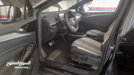  7 Volkswagen ID4 PURE+ للبيع