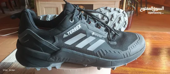  5 adidas terrex goretex   مقاس 46 2/3