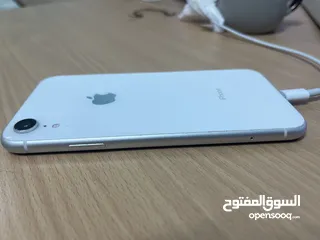  4 iPhone XR , 64 GB , White for 1200SAR