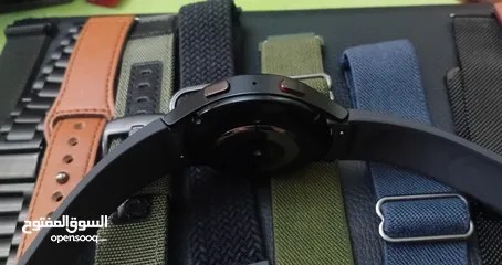  2 samsung galaxy watch 5..  with 8 watch bands