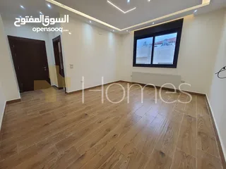  3 شقة اخير مع روف دوبلكس للبيع في حي الصحابة بمساحة اجمالية 216م
