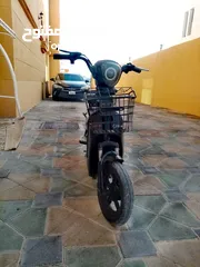  5 Electric scooter speed 60 kilometer sale in 850 AED call  Abu Dhabi baniyas