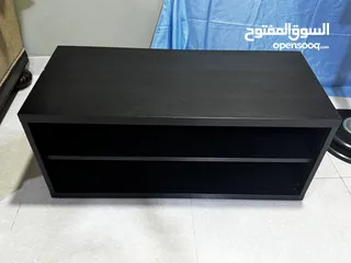  2 طاولة تلفاز للبيع  Ikea tv unit for sale 6bd