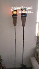  5 عمودين مشعل  خارجي ، مع مصباحين طاقة شمسية  نوعية امريكية Tiki king island torches