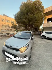  2 كيا مورنينج 2020 بالنايلون بحالة الوكالة عداد 40 الف فقط