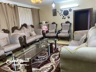  1 طقم كنب تفصيل جديد بحالة الوكاله استخدام اشهر فقط