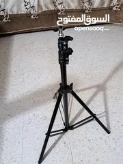  1 ستاند راسية اضائة مستعمل للبيع