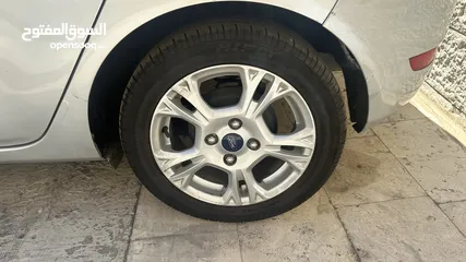  4 سيارة فورد للبيع كاش فقط