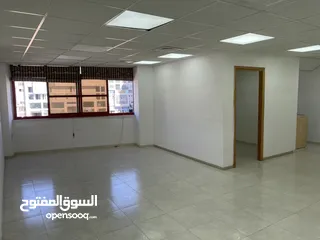  6 مكتب واسع وسط رام الله للايجار