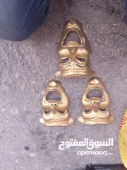  27 تحف وانتيكات ونحاسيات