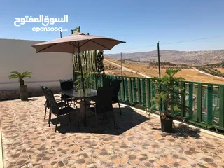  4 طاوله مع كراسي للحديقه