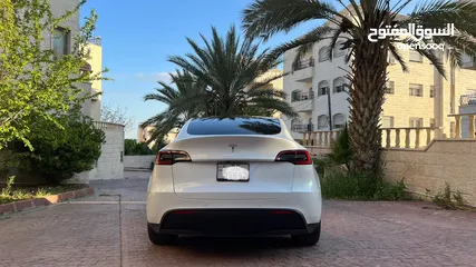  3 Tesla model Y 2021