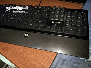  6 كيبورد كومبيوتر وباد ماوس وماوس لاسلكي وقاعدة كيبل