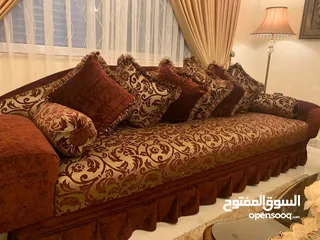  3 كنب صالون شبه جديد فاخر للبيع