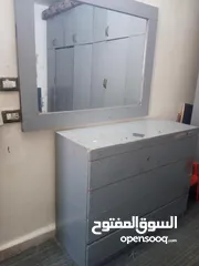 3 غرفة نوم مكونه من تختين وخزانتين طابقين تفصيل وتواليت