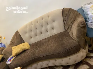  1 طقم كنب مستعمل في حاله جيده جداً