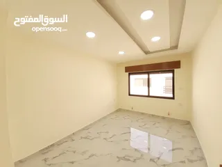  7 شقه للبيع في كوريدور عبدون المنطقه المطله الطابق الأول 125 متر