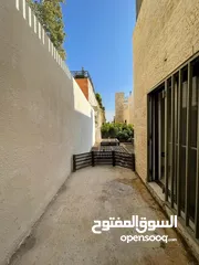  25 فيلا في عبدون للبيع تشطيب سوبر ديلوكس 550م
