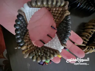  13 اساور خشبية ملونة جديدة