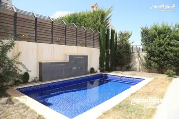  3 تملك فيلا العمر في ضاحية الأندلسية