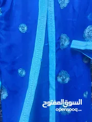 4 لبسة جميله عباره عن بطان حرير مع بشت يلبس فوق البطلن الحرير