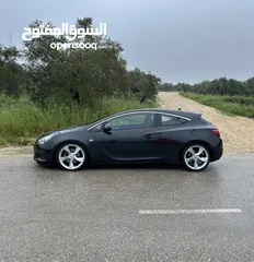  1 Opel GTC coupe