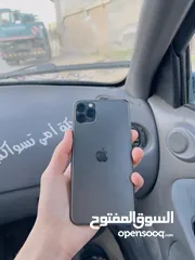  2 آيفون 11بروماكس بحاله الوكاله السعر على الخاص التواصل واتس