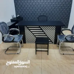  26 مكتب مدير مع جانبية وادراج مع طاولة وسط هدية  متوفر بعدة الوان حسب الطلب
